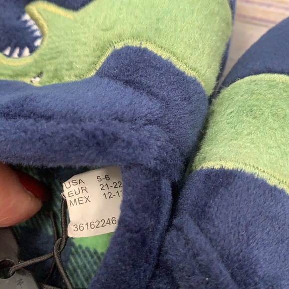 Wonder Nation • Boy’s Dino Slippers • Size 5/6 • NWT! - Picture 4 of 5